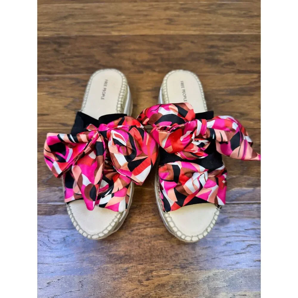 NWOB - FREE PEOPLE Chapmin Sport Espadrille Sandal, Suede, Floral, Bow, Sz 37